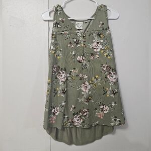Janetchung Green Floral Tank Top!